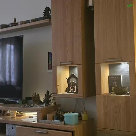 Zen Lodge, With Private Parking Next To Paradise Sofie