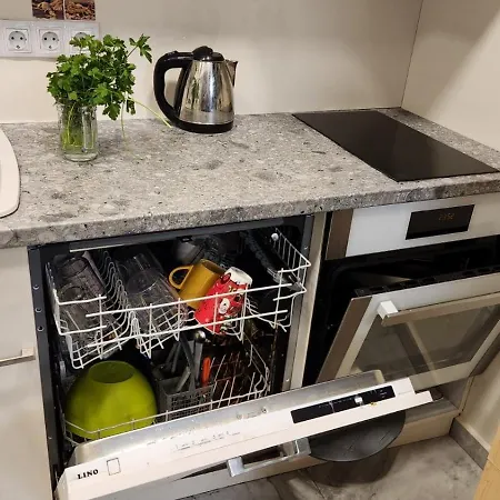 Zen Lodge, With Private Parking *